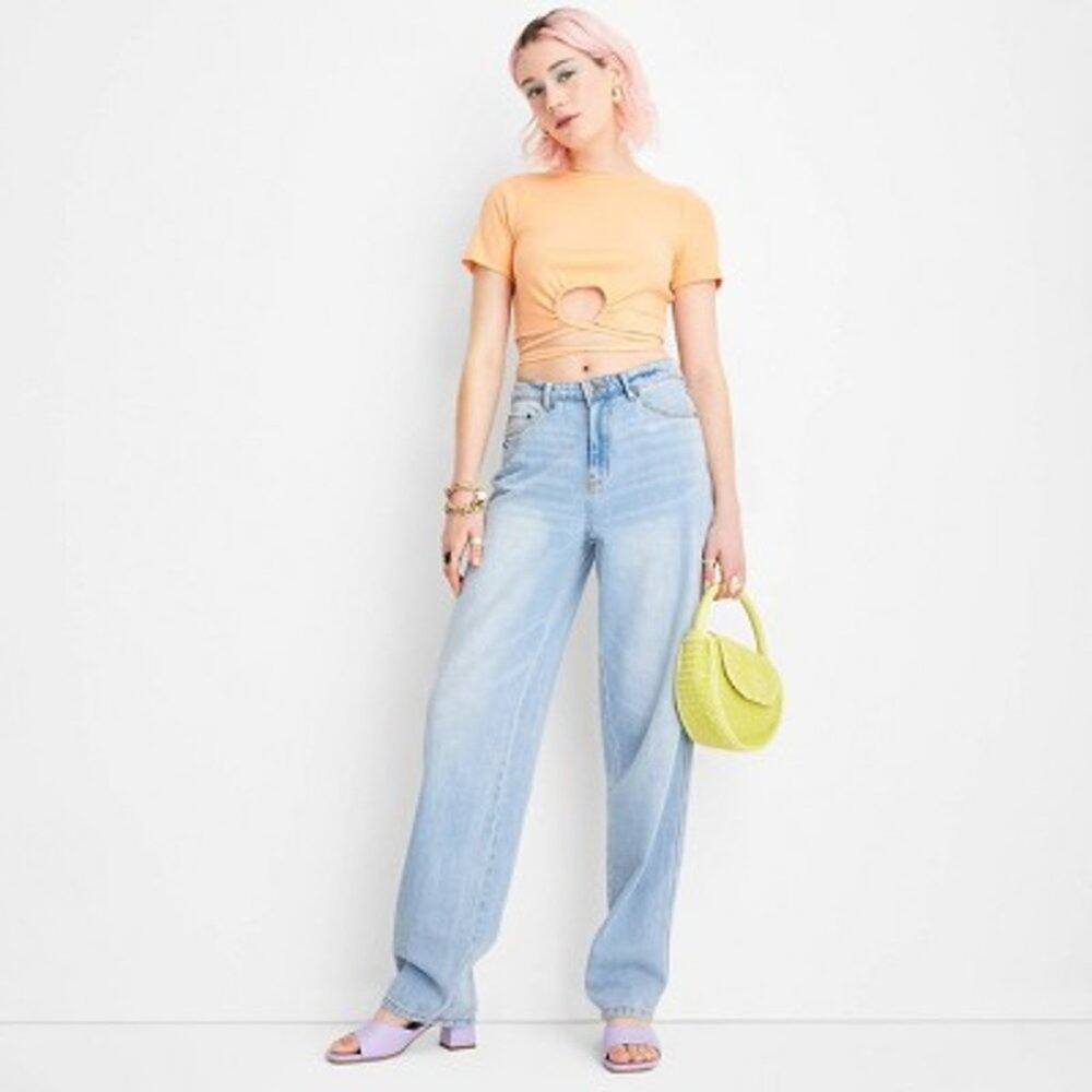 NEW Future Collective Women's Mid-Rise Baggy Fit Jeans - Blue Size 4 - Picture 3 of 12